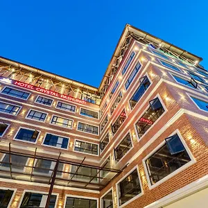 Crystal Pashupati Hotel